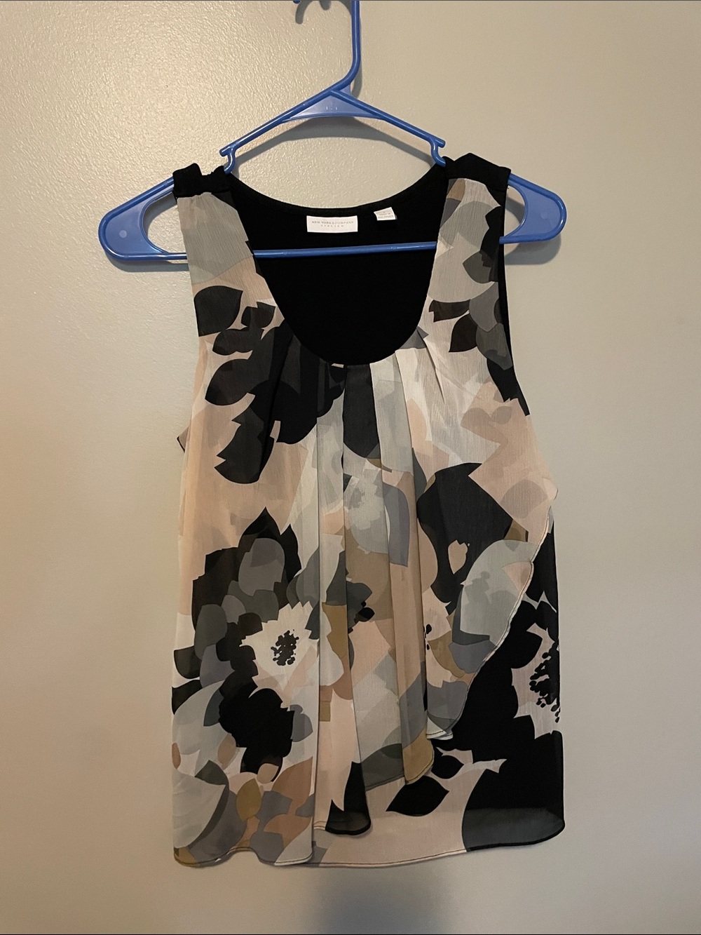 New York & Company Black and Beige Floral Pleated Camisole